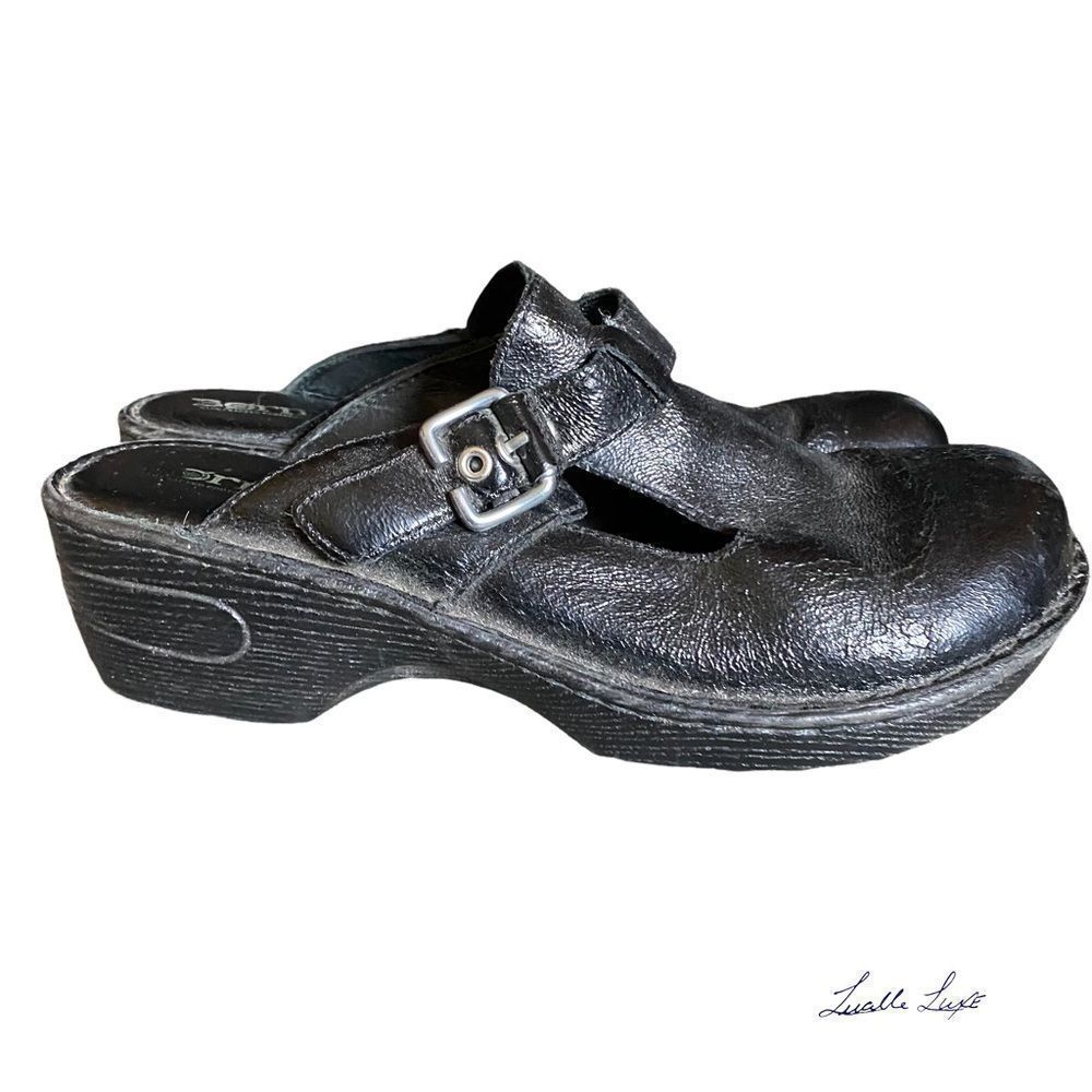 Born black leather clog